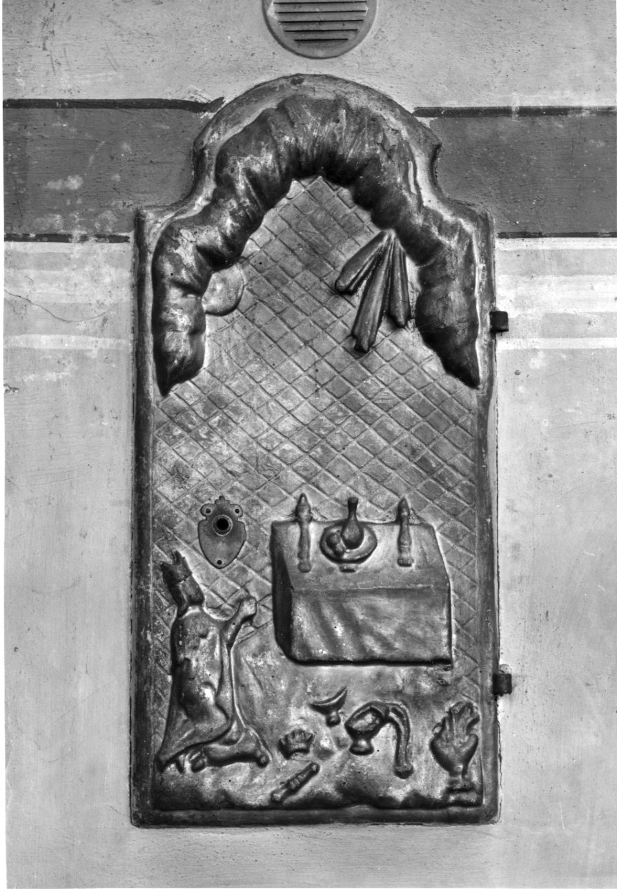 Melchisedec offre il pane e il vino nel calice (sportello di tabernacolo, opera isolata) - bottega piemontese (sec. XVII)