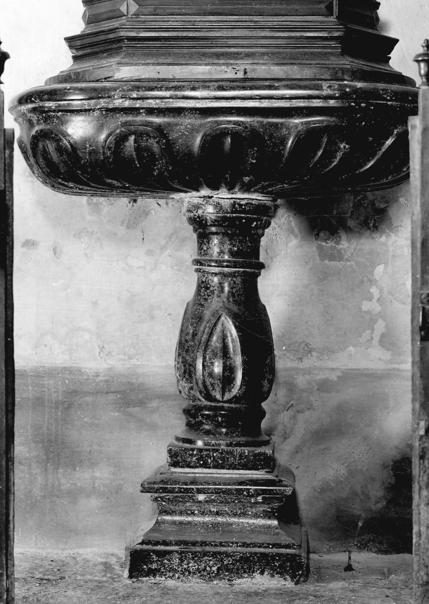 fonte battesimale - a fusto, opera isolata - bottega piemontese (inizio sec. XVIII)