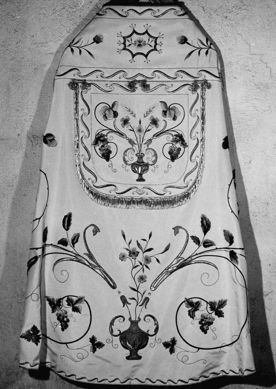 piviale, elemento d'insieme - manifattura italiana (fine/inizio secc. XIX/ XX)