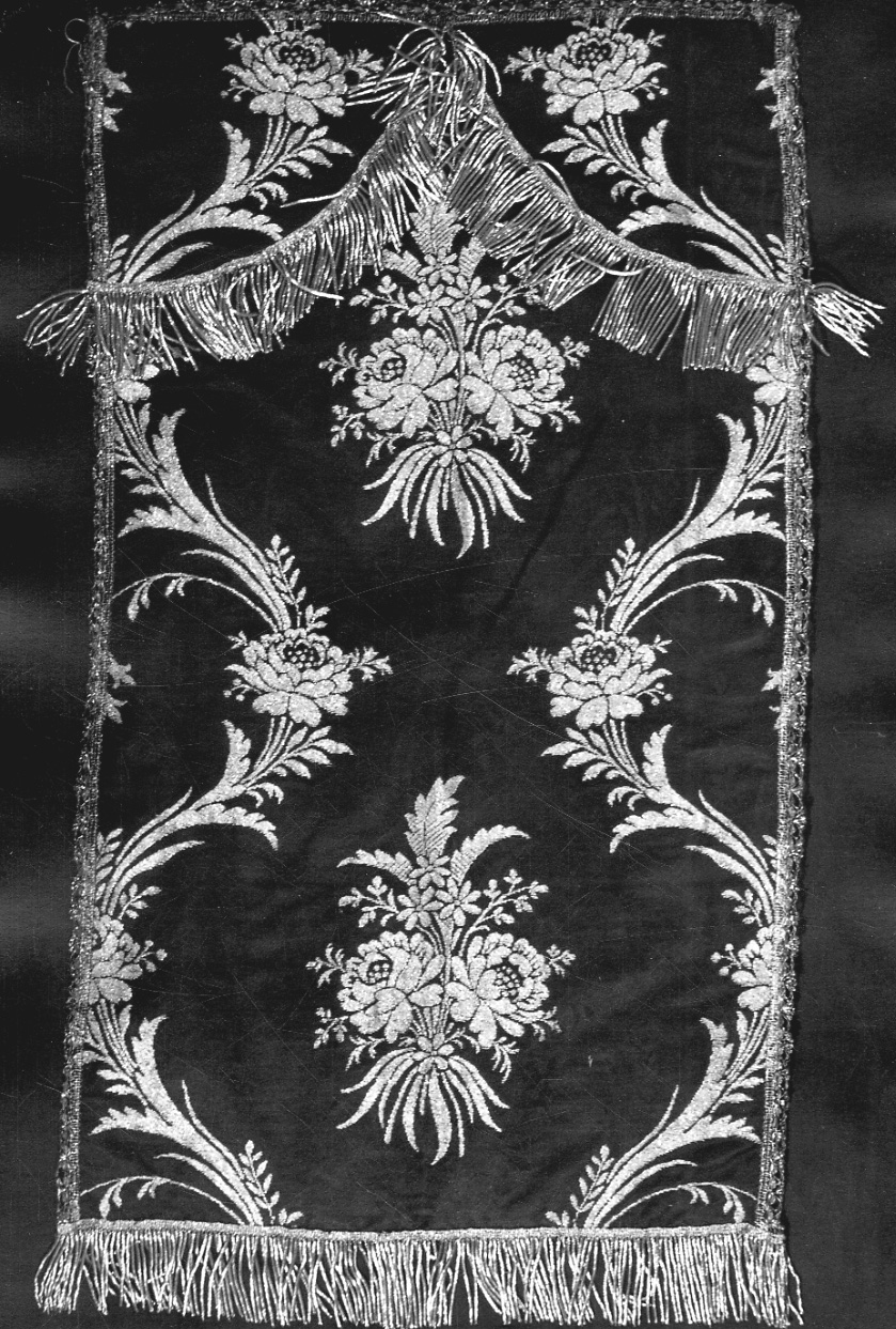 conopeo di tabernacolo, opera isolata - manifattura italiana (primo quarto sec. XX)