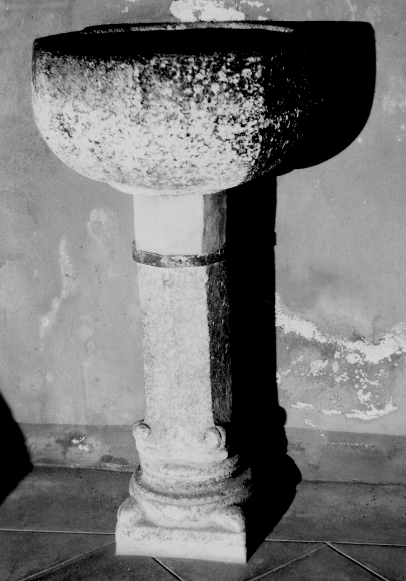 acquasantiera, opera isolata - bottega piemontese (metà sec. XV)
