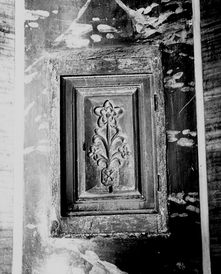 anta di armadietto per oli santi, opera isolata - bottega biellese (fine/inizio secc. XVII/ XVIII)