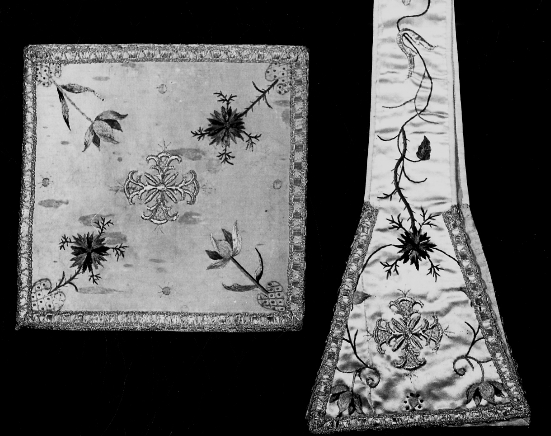 borsa del corporale, elemento d'insieme - manifattura piemontese (seconda metà sec. XVIII)