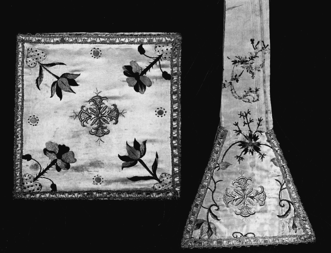 borsa del corporale, elemento d'insieme - manifattura piemontese (seconda metà sec. XVIII)