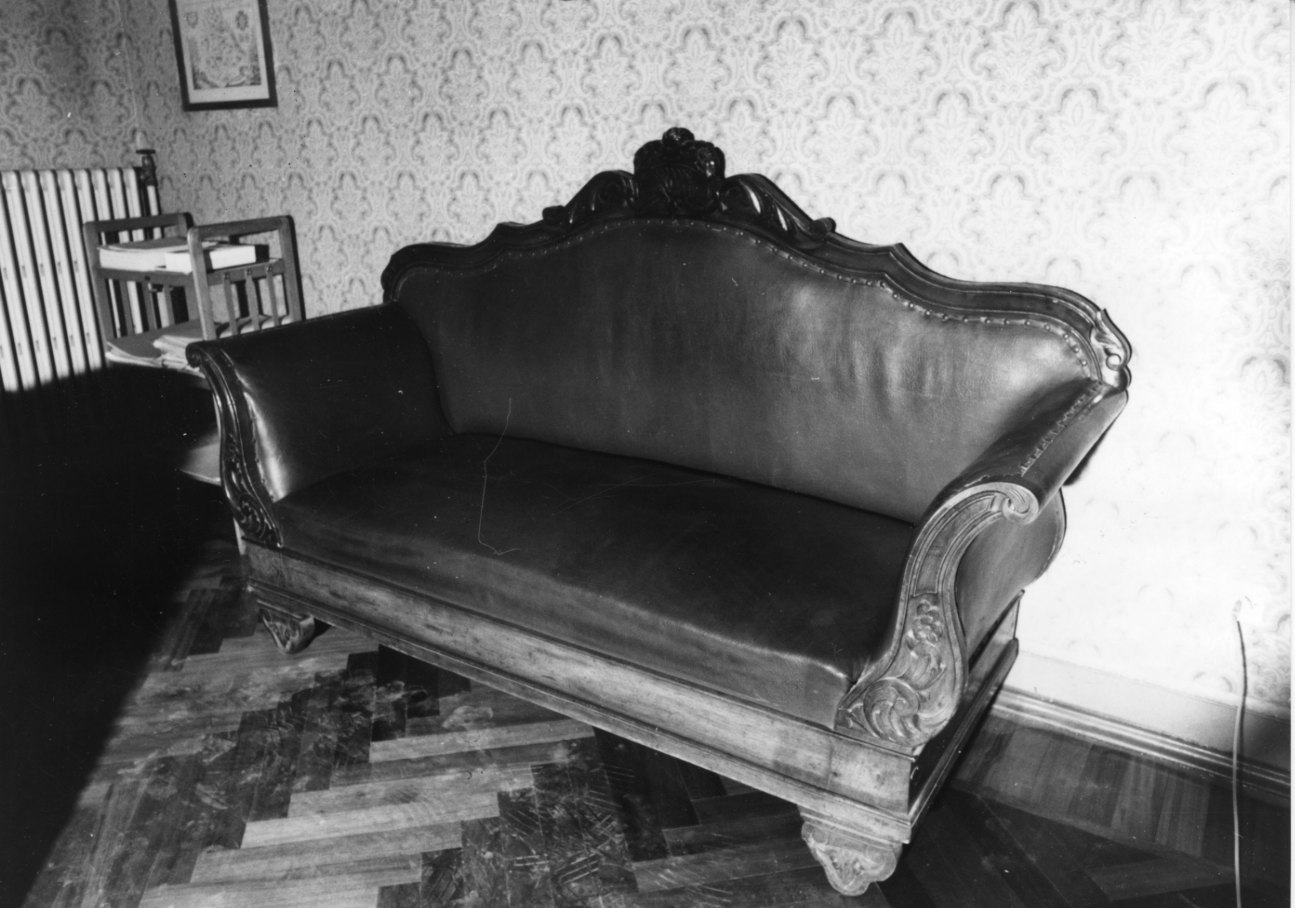 divano, opera isolata - bottega lombardo-piemontese (prima metà sec. XIX)