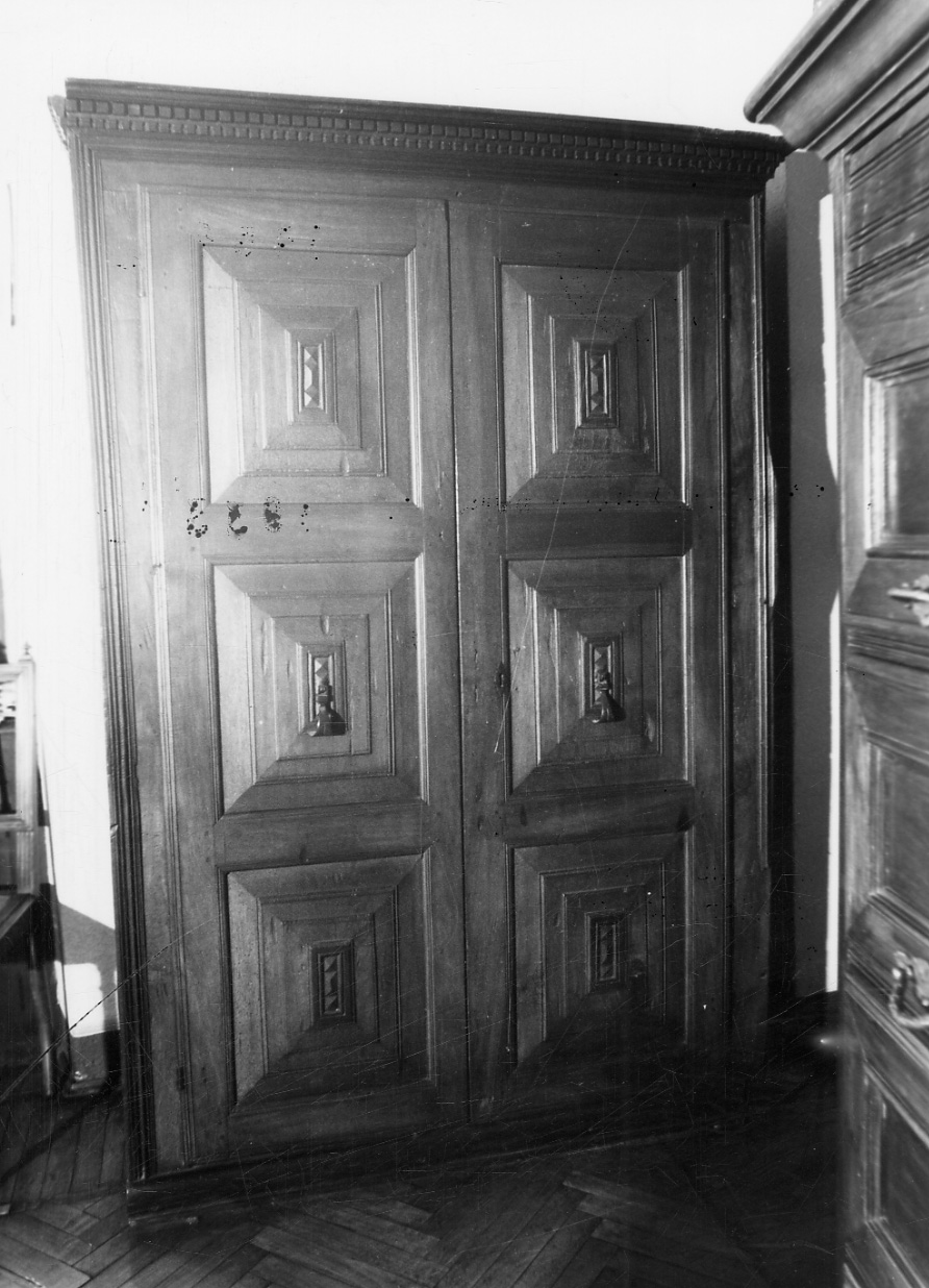 armadio, opera isolata - bottega piemontese (prima metà sec. XVII)