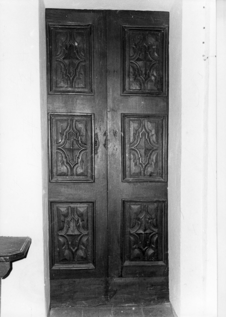 porta - a due battenti, opera isolata - bottega biellese (secondo quarto sec. XVIII)