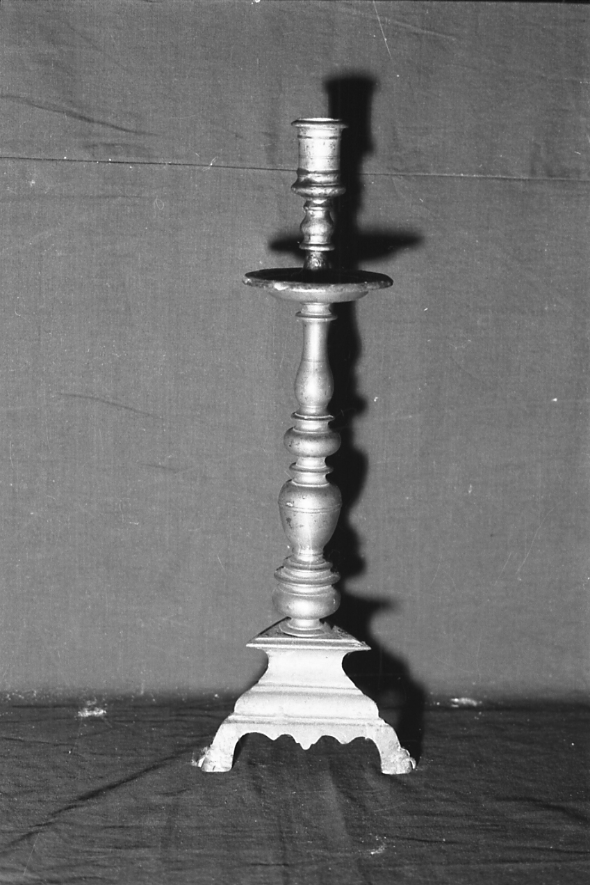 candeliere, serie - bottega vercellese (prima metà sec. XVII)