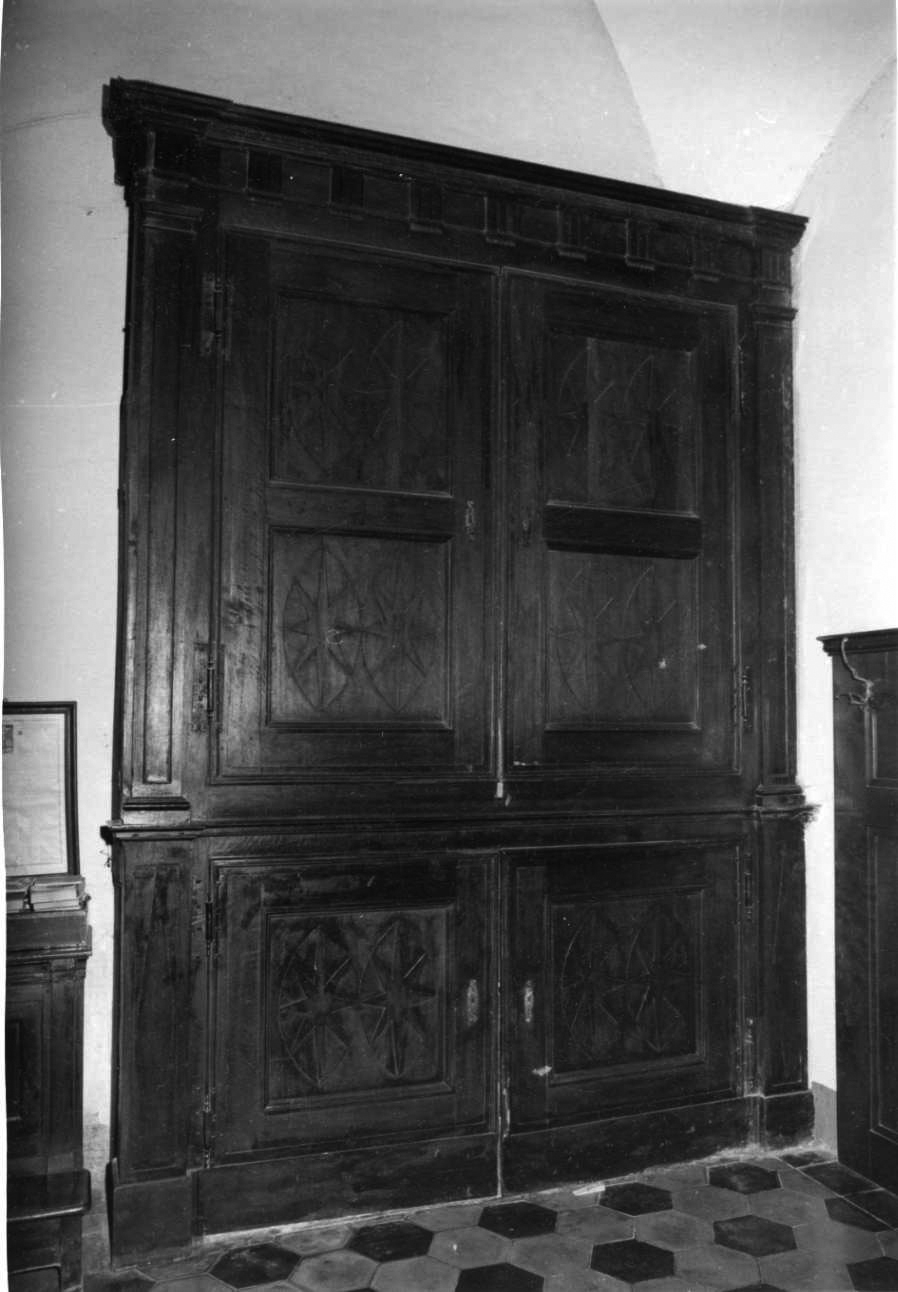 armadio - a muro, opera isolata - bottega vercellese (prima metà sec. XIX)