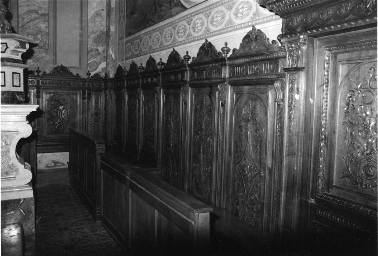 stalli del coro, opera isolata - ambito piemontese (prima metà sec. XX)