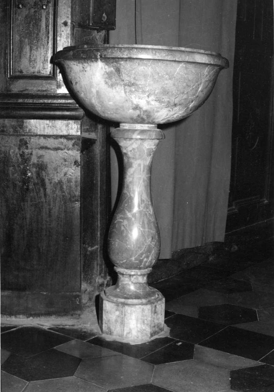 acquasantiera - a fusto, serie - bottega vercellese (prima metà sec. XIX)