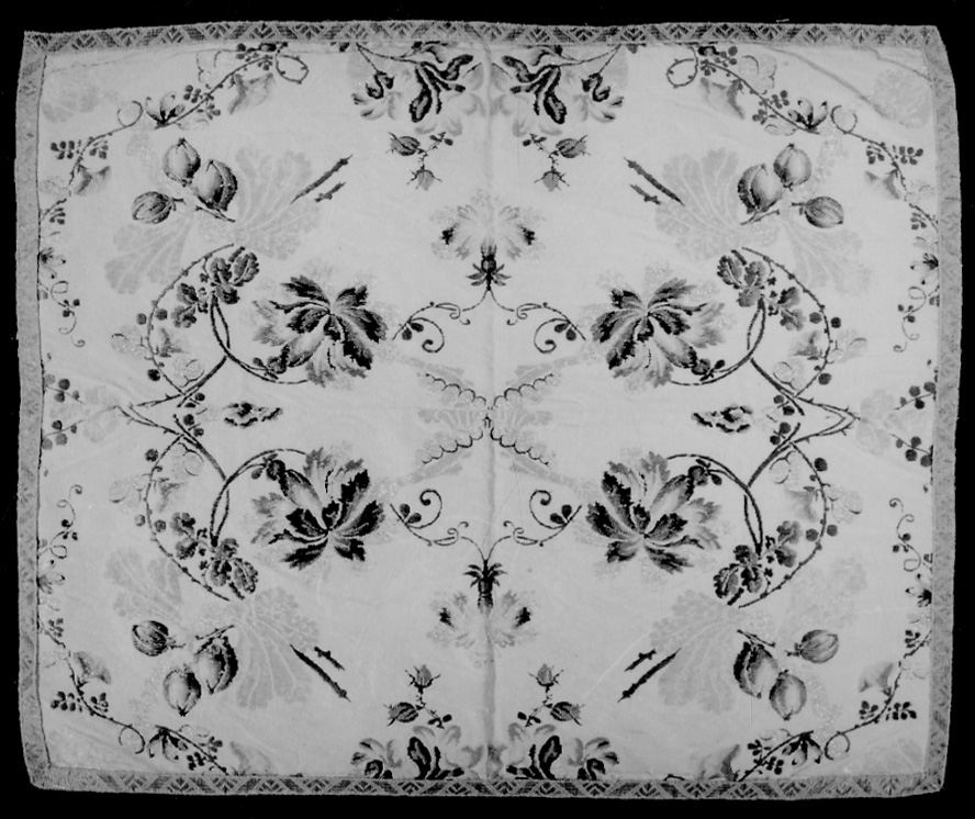 velo di calice, elemento d'insieme - manifattura francese (primo quarto sec. XVIII)