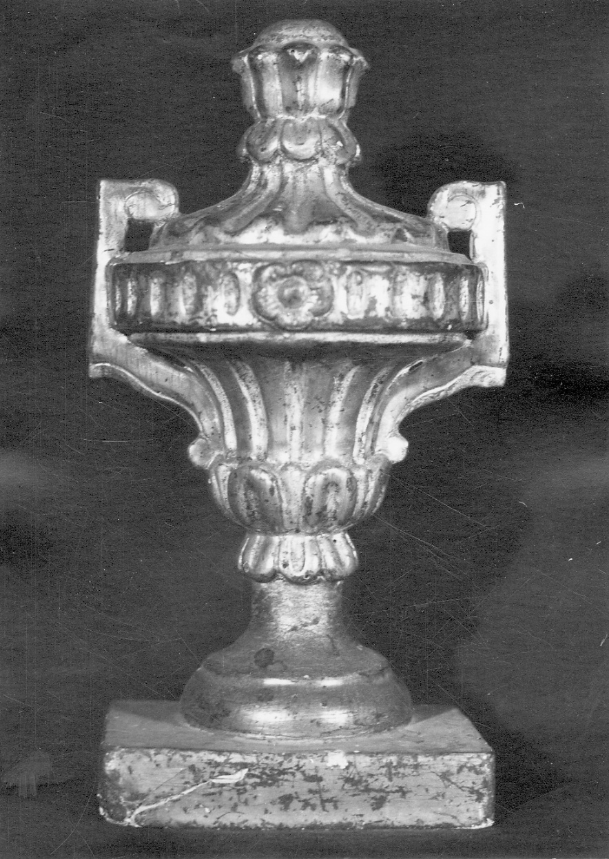 vaso d'altare per composizione floreale, serie - bottega piemontese (sec. XIX)