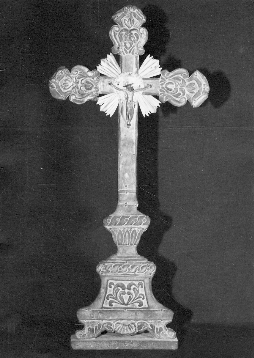 Cristo crocifisso (croce d'altare, opera isolata) - bottega piemontese (sec. XX)