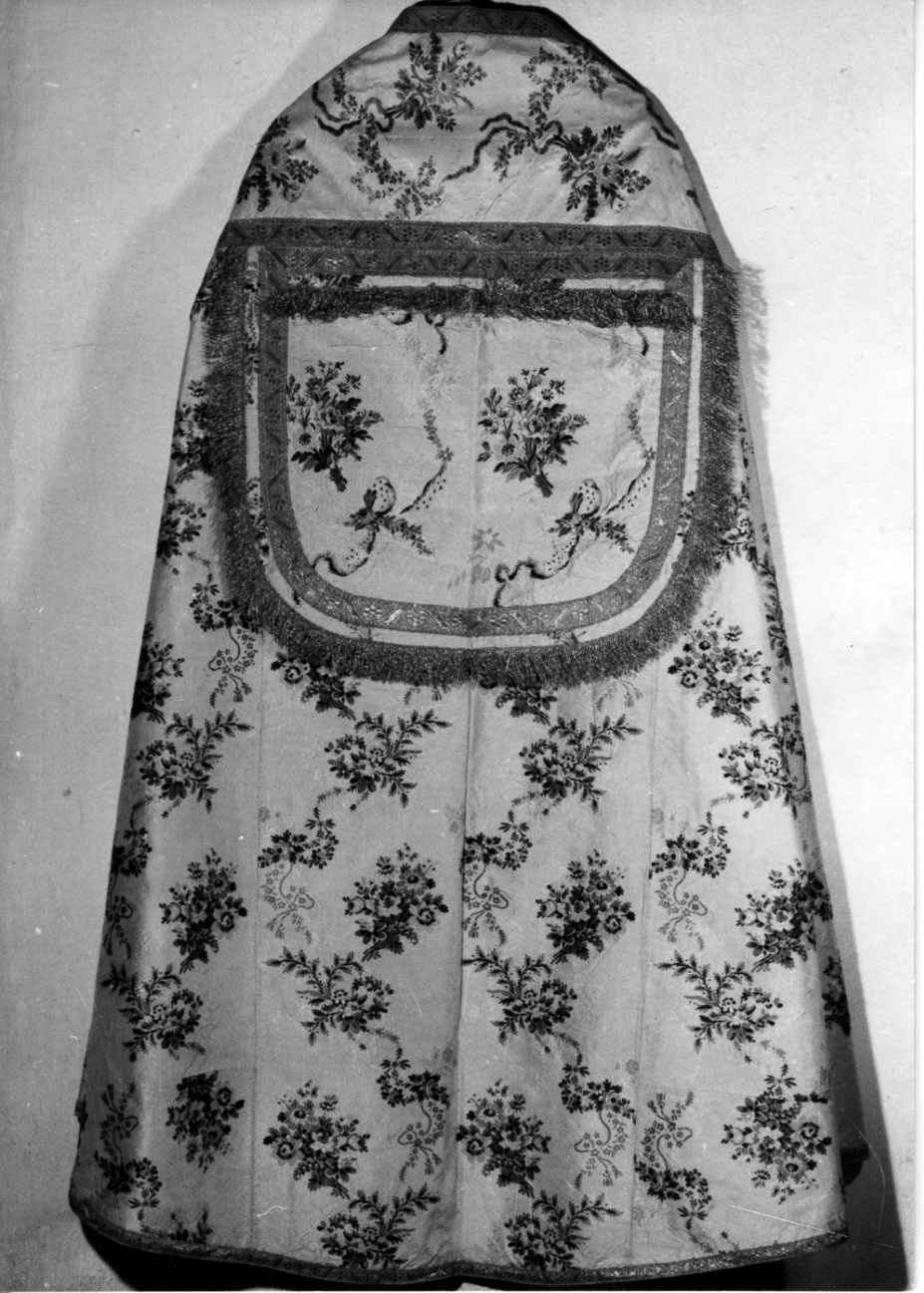 piviale, opera isolata - manifattura piemontese (seconda metà sec. XVIII)