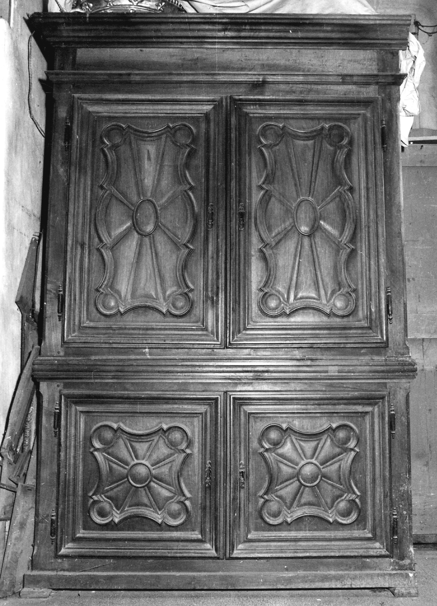 armadio, opera isolata - bottega piemontese (sec. XVIII)