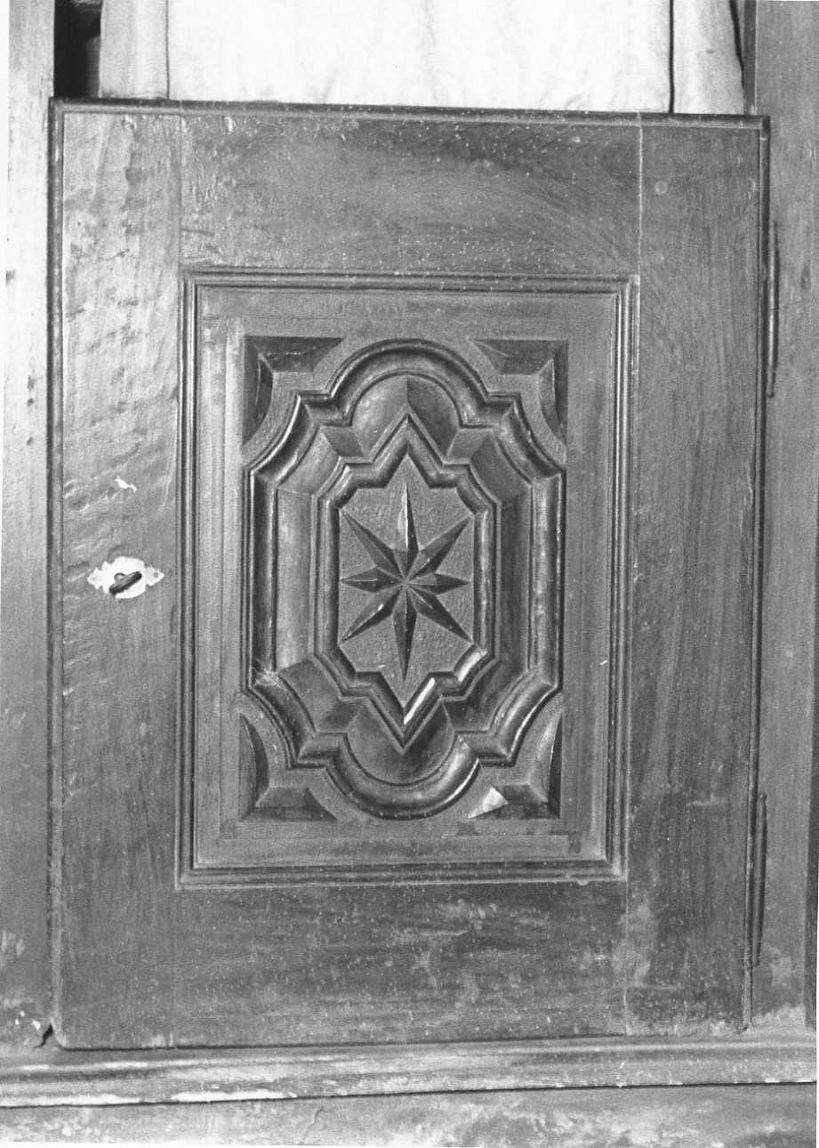 anta di mobile, coppia - bottega biellese (prima metà sec. XVIII)