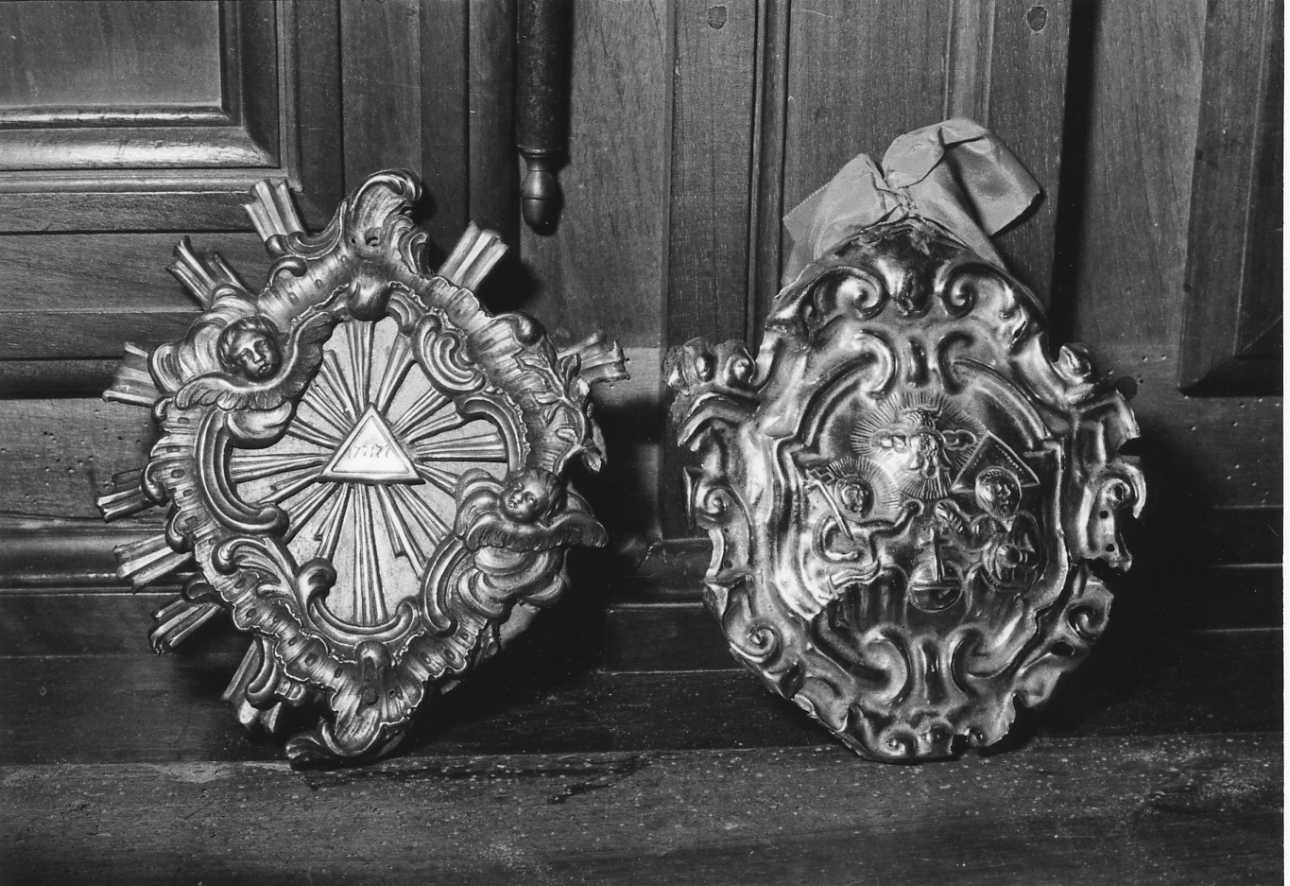 Trinità (emblema di confraternita, opera isolata) - bottega biellese (sec. XVIII)