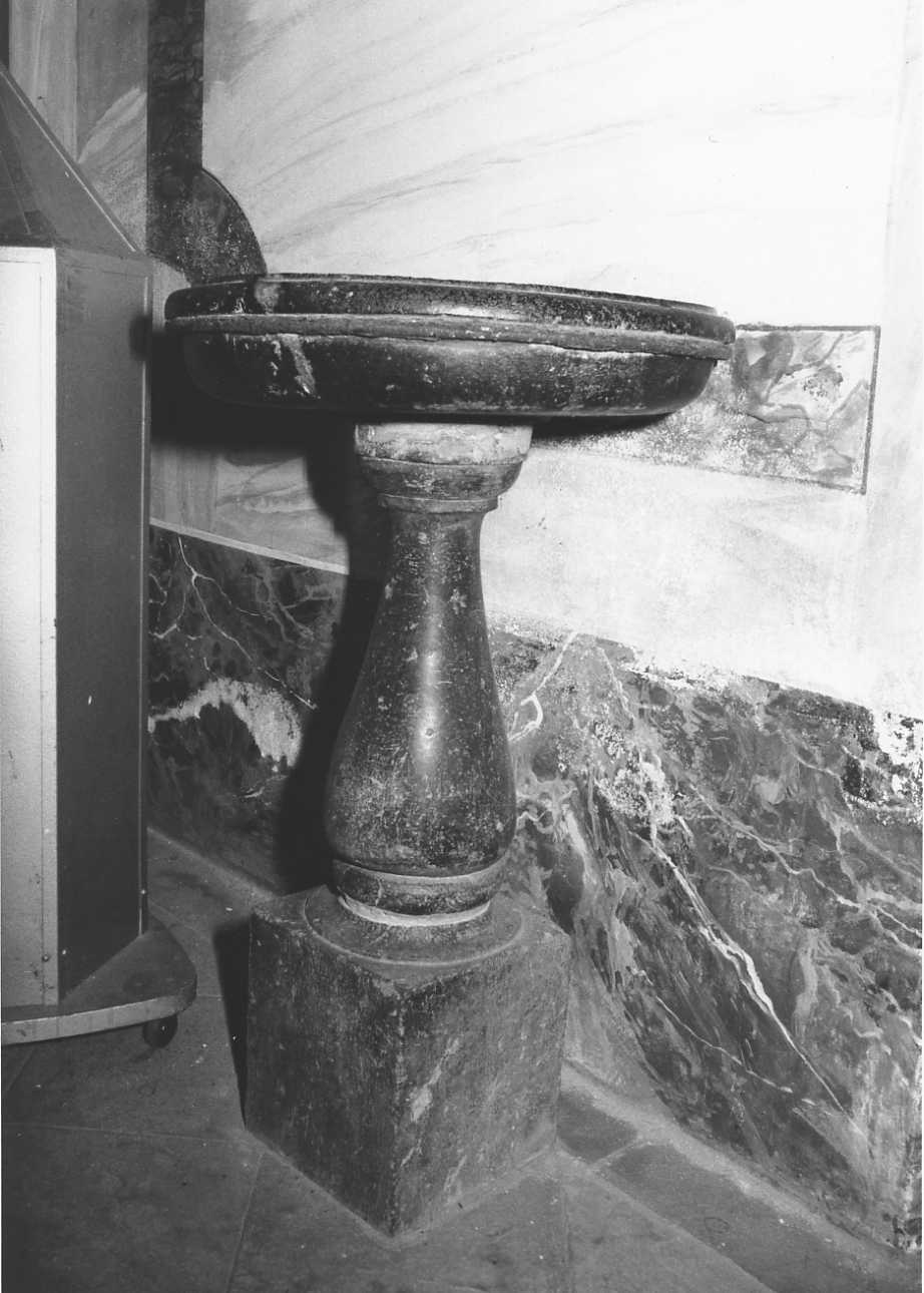 acquasantiera, opera isolata - bottega biellese (sec. XVIII)