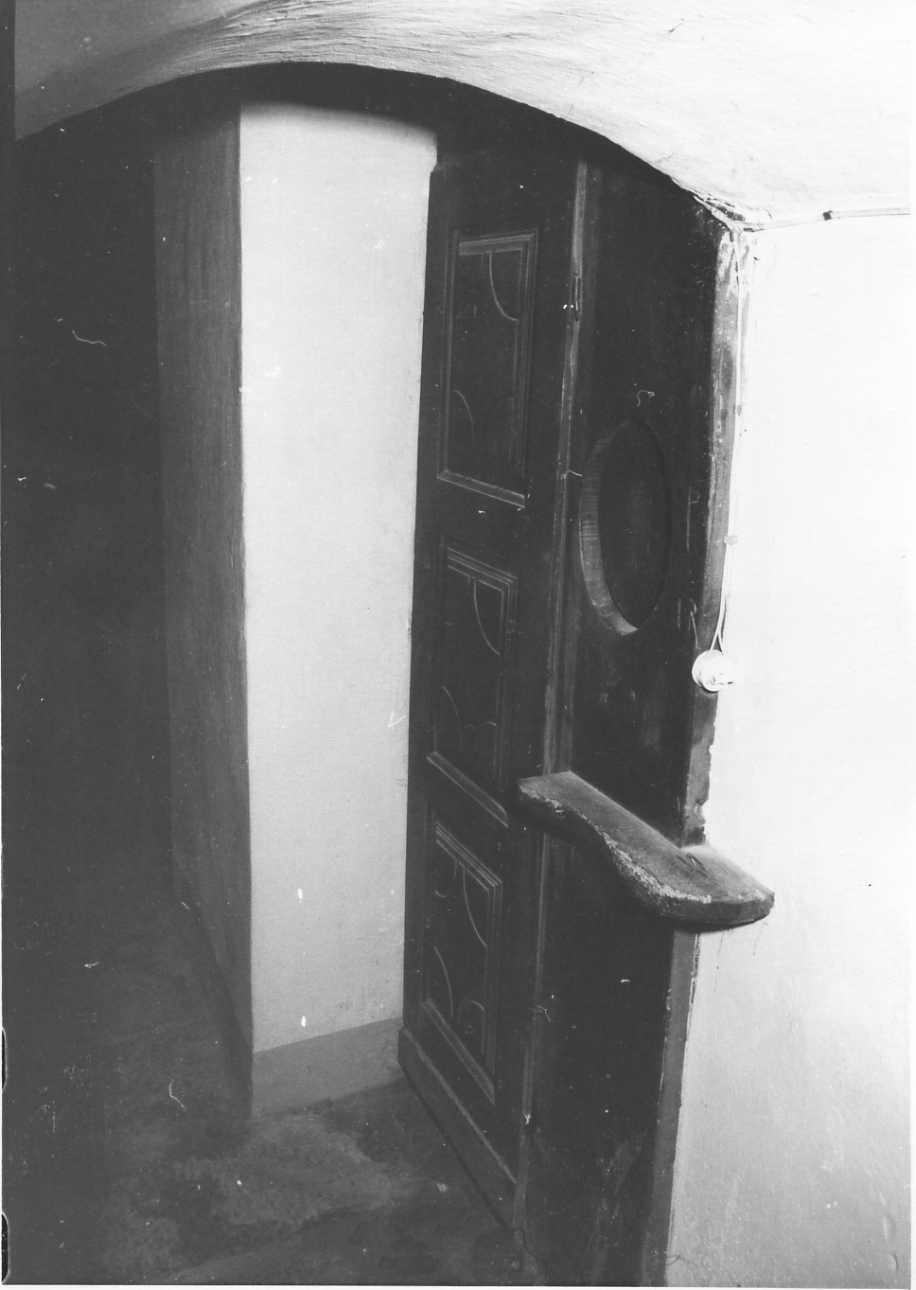 porta - a due battenti, opera isolata - bottega biellese (sec. XVII)