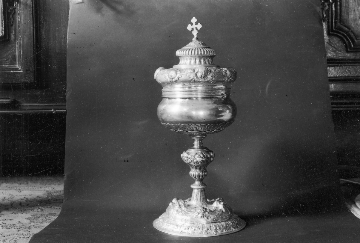 pisside, opera isolata - bottega piemontese (metà sec. XVIII)