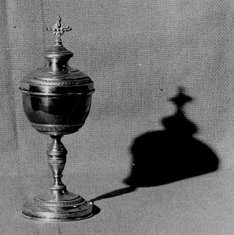 pisside, opera isolata - bottega piemontese (secondo quarto sec. XVIII)