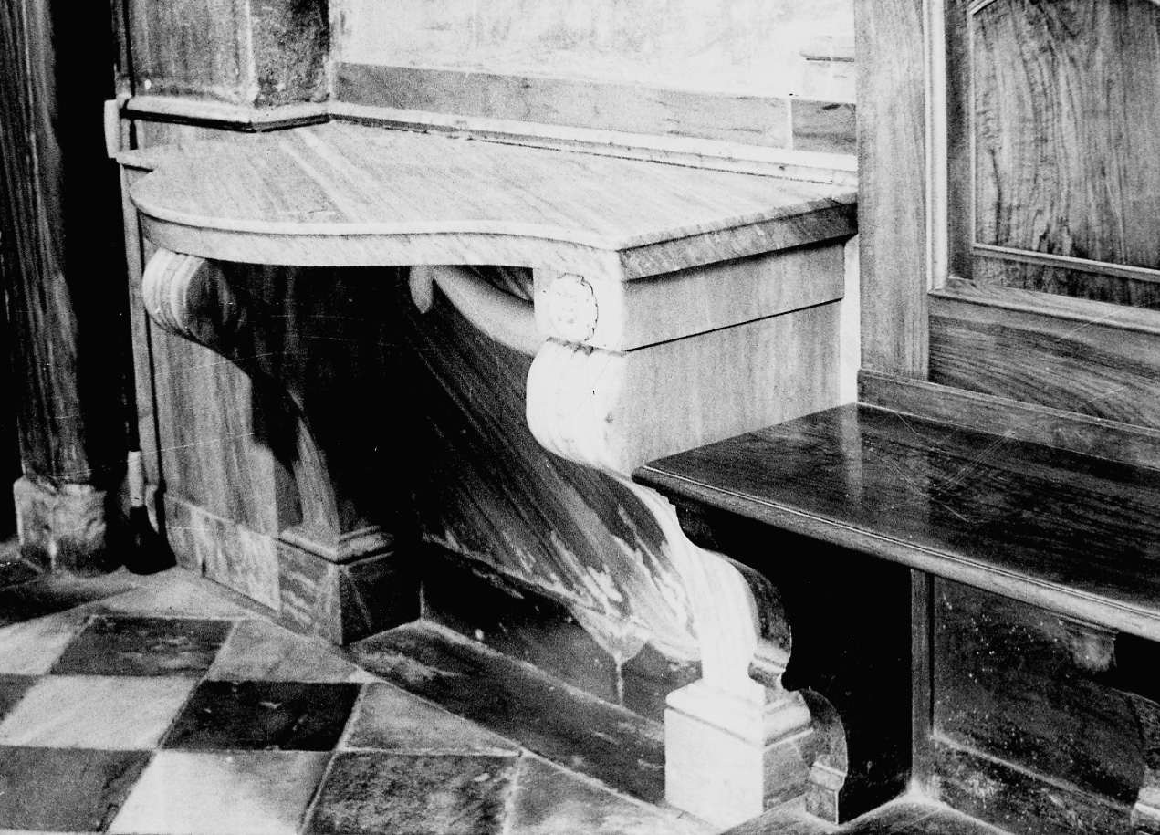 console, opera isolata di Nolfi Giovanni Battista (attribuito) (metà sec. XVIII)