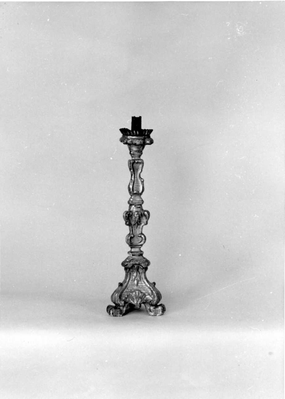 candeliere d'altare, serie - bottega piemontese (metà sec. XVIII)