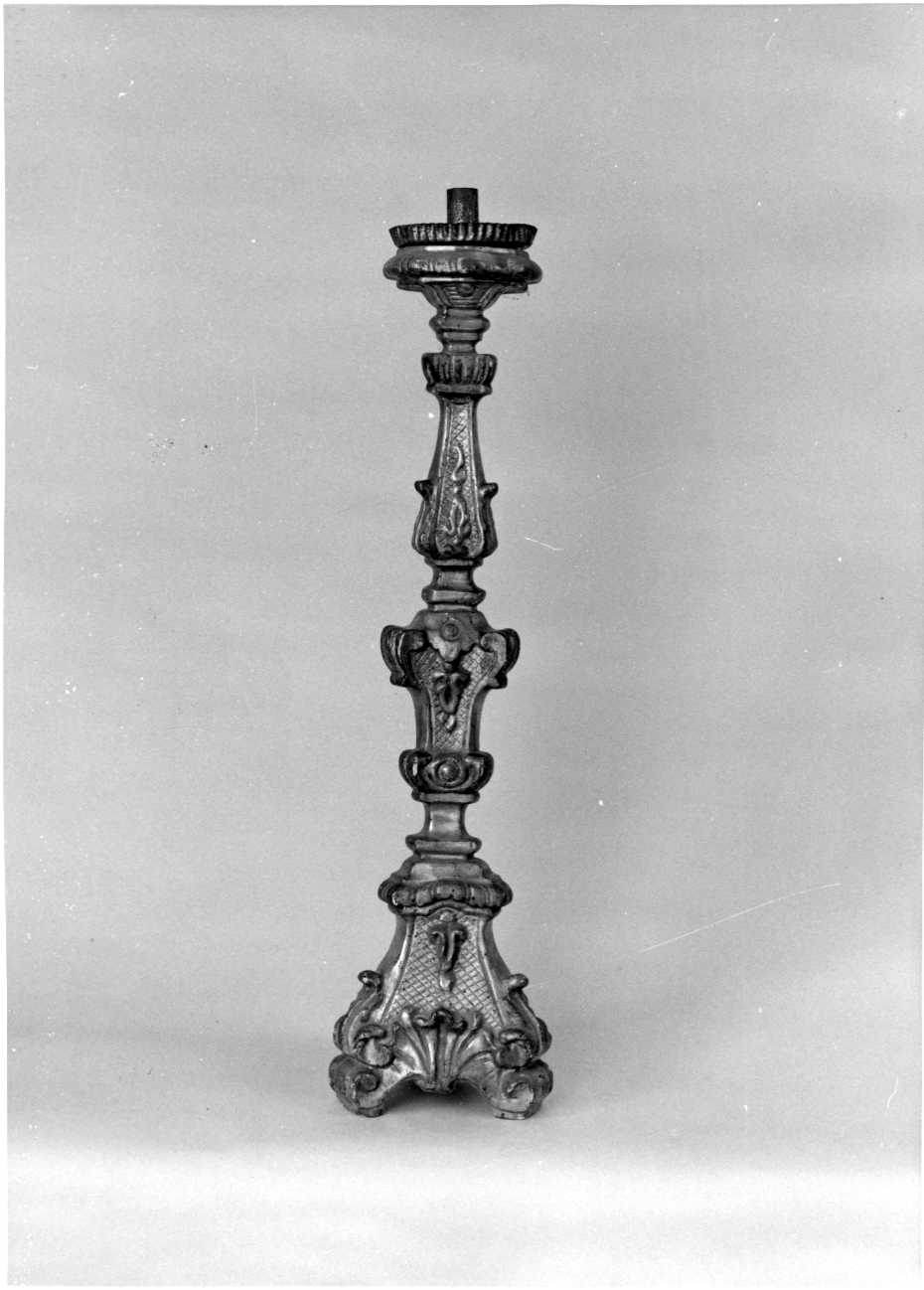 candeliere d'altare, serie - bottega piemontese (metà sec. XVIII)