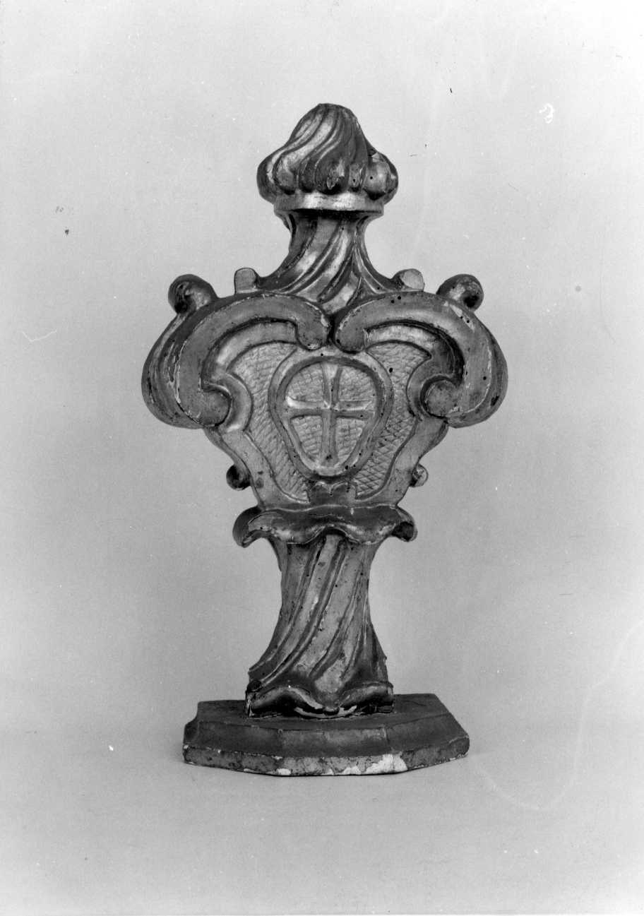 vaso d'altare con composizione floreale, serie - bottega piemontese (prima metà sec. XIX)