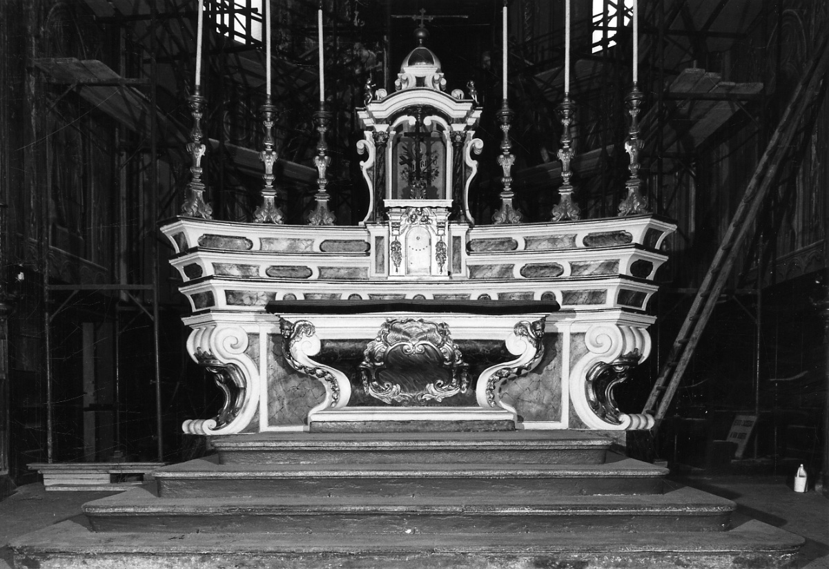 altare maggiore, insieme di Mutoni Giovanni Francesco, Crottis Giuseppe (primo quarto sec. XVIII)