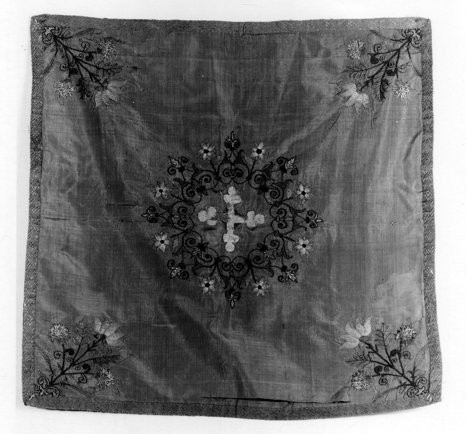 velo di calice, opera isolata - manifattura piemontese (seconda metà sec. XIX)