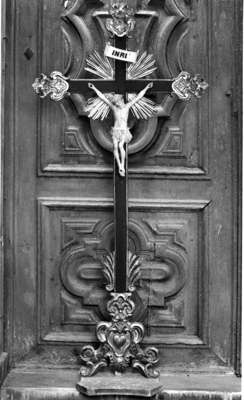 Cristo crocifisso (croce d'altare, insieme) - bottega piemontese (terzo quarto sec. XVIII)