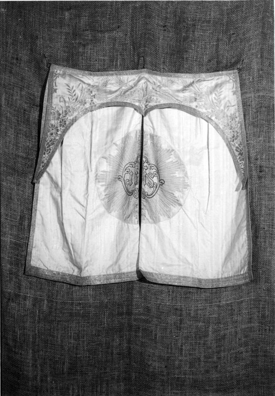 conopeo di tabernacolo, opera isolata - manifattura piemontese (seconda metà sec. XIX)