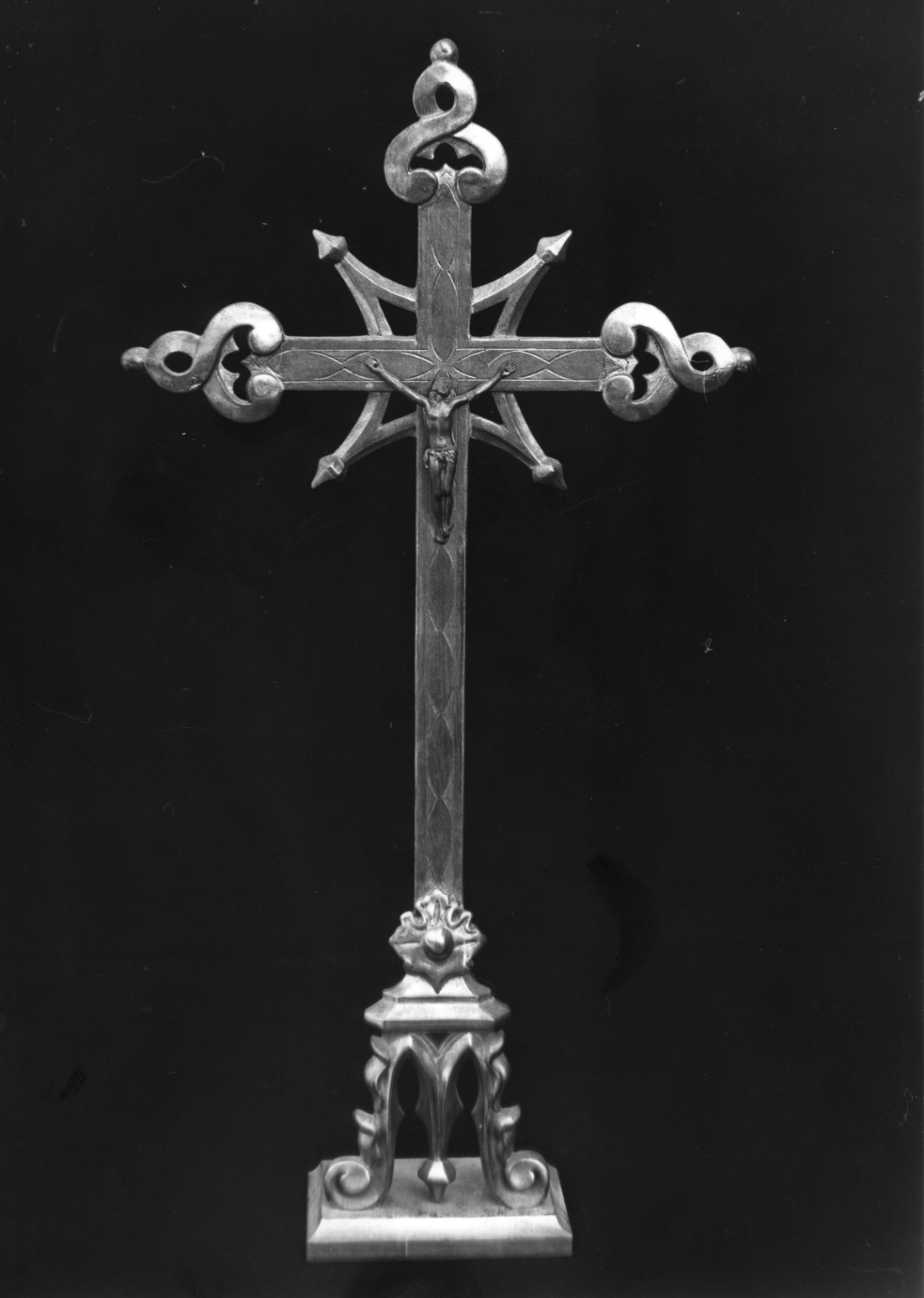 Cristo crocifisso (croce d'altare, coppia) - bottega piemontese (fine/inizio secc. XIX/ XX)