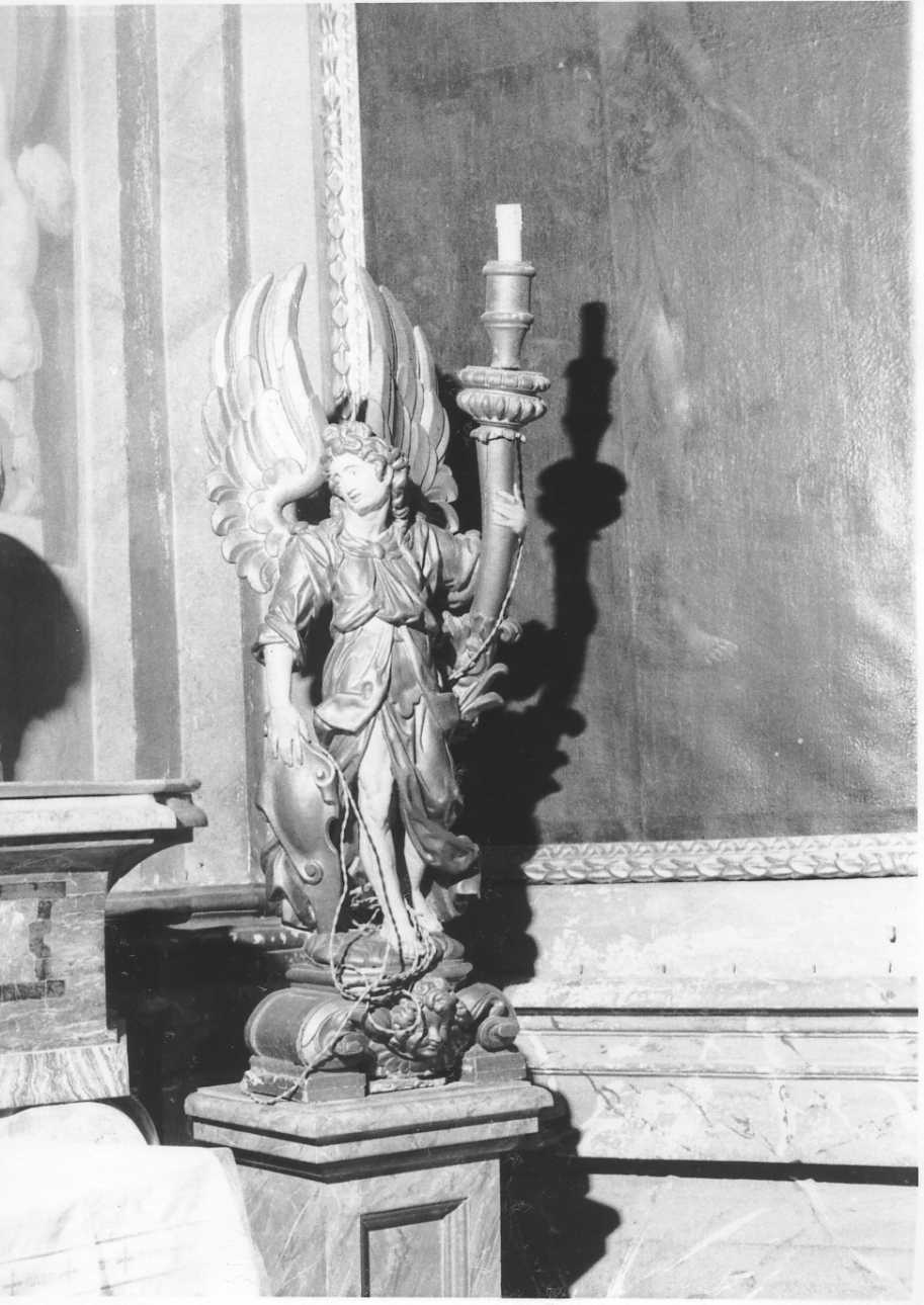 angelo reggicandelabro (statua, coppia) - bottega saluzzese (sec. XVII)
