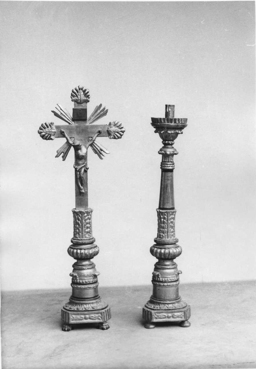 Cristo crocifisso dolente (croce d'altare, elemento d'insieme) - bottega saluzzese (sec. XIX)
