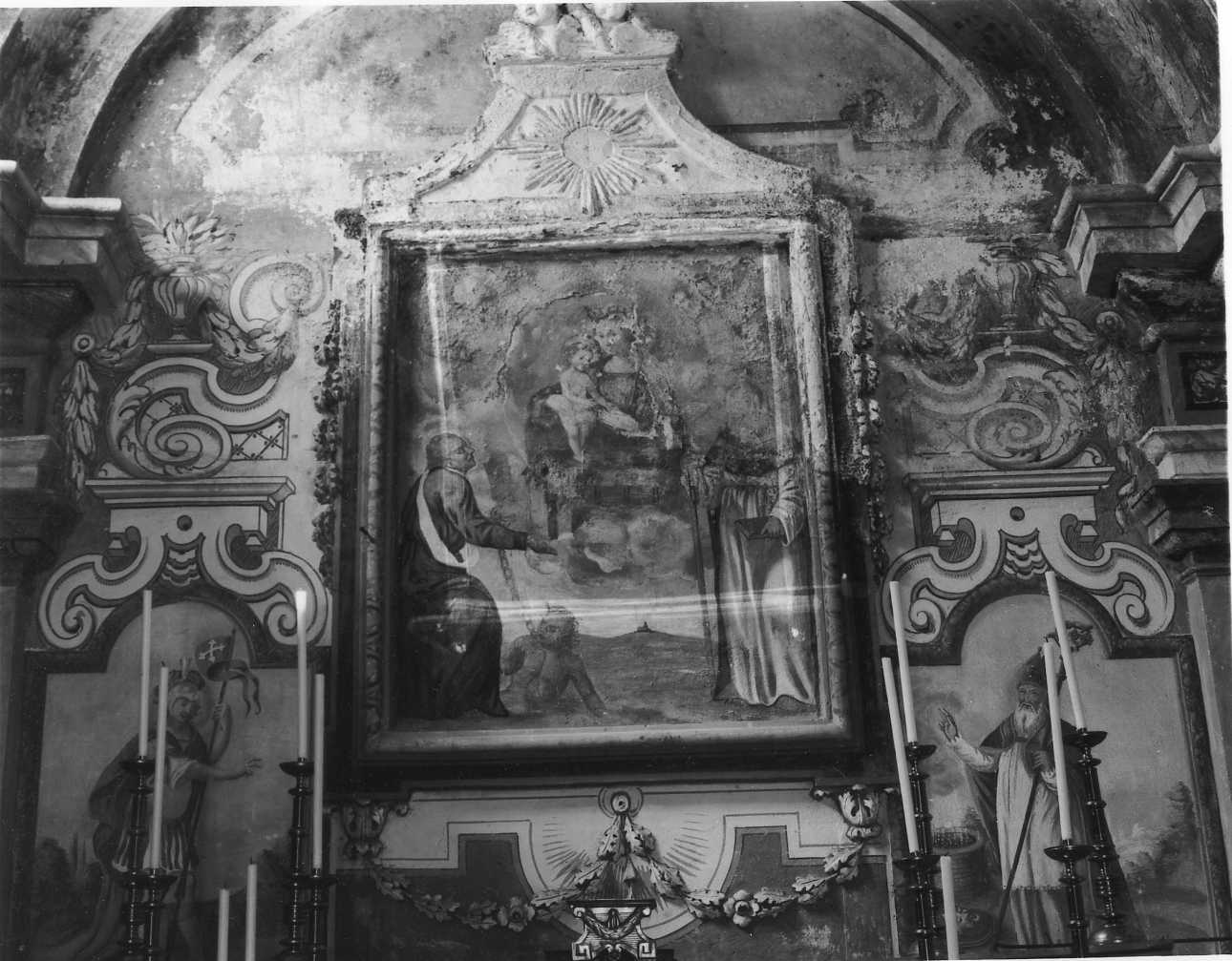 Madonna di Loreto tra San Bernardo e santo monaco (dipinto, opera isolata) - ambito lombardo (fine/inizio, inizio secc. XV/ XVI, sec. XIX)