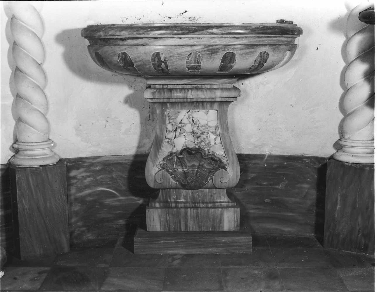 acquasantiera, opera isolata - bottega piemontese (seconda metà sec. XVIII)