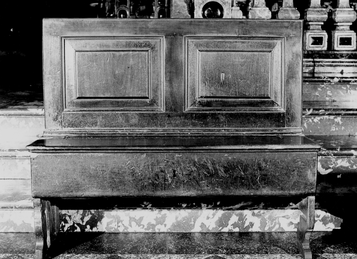 banco da chiesa, opera isolata - bottega lombarda (metà sec. XVIII)