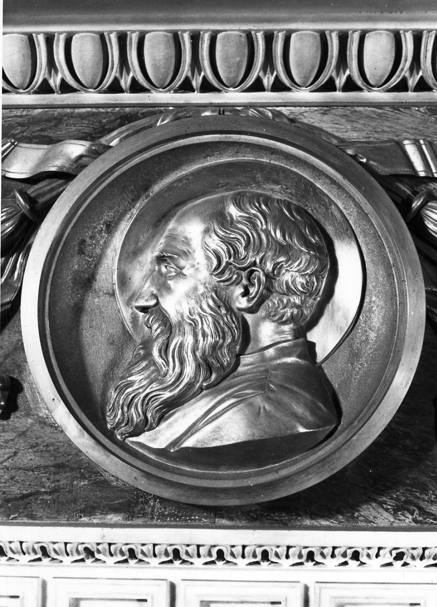 San Luca (rilievo, elemento d'insieme) di Chialli Giuseppe, Conterio Bartolomeo, Arrigoni Giuseppe (secondo quarto sec. XIX)