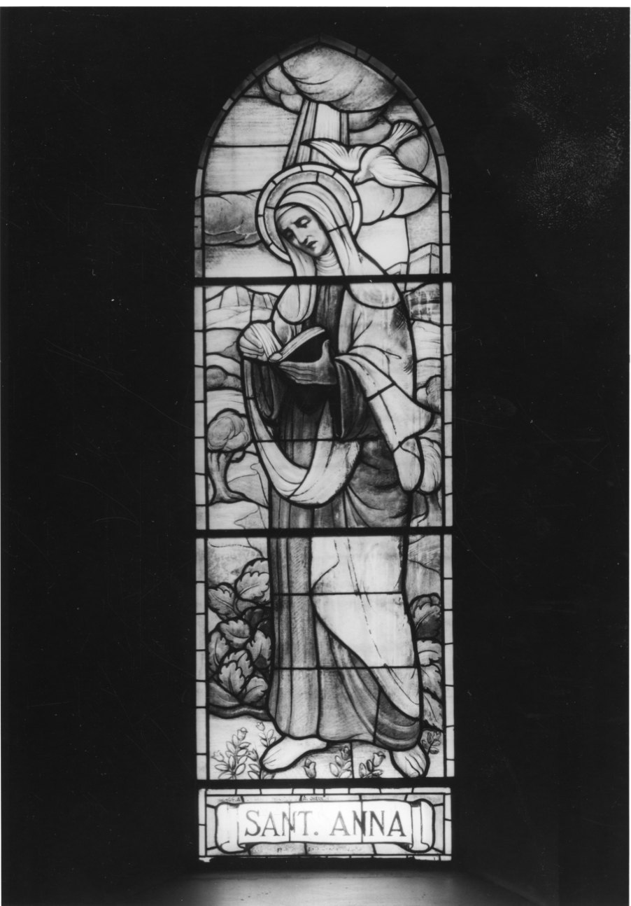 Sant'Anna (vetrata, opera isolata) di Albertella Mario (prima metà sec. XX)