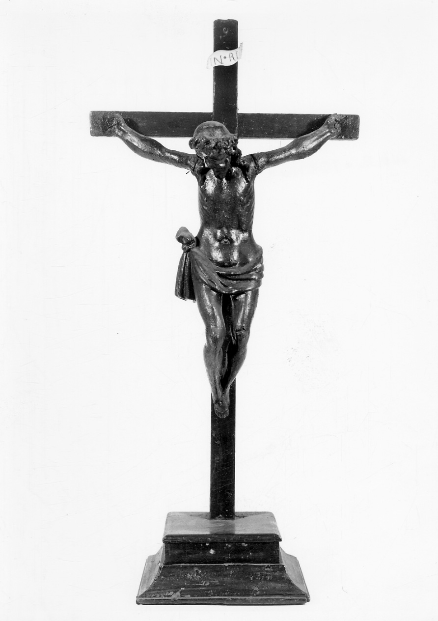 Cristo crocifisso (scultura, opera isolata) - bottega novarese (sec. XVII)