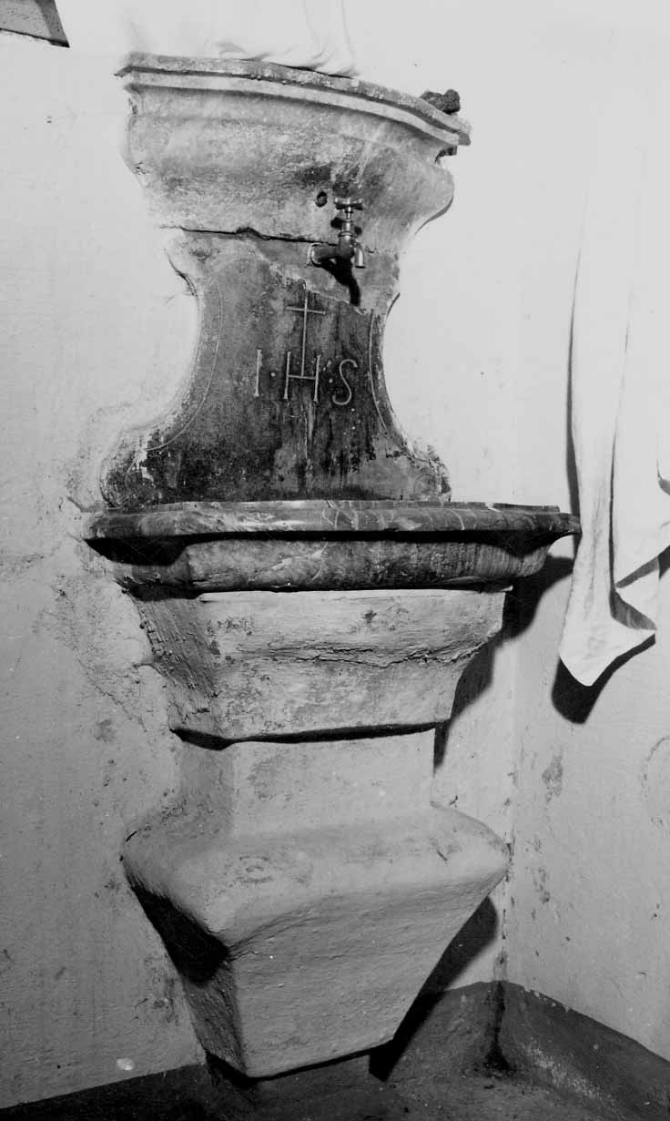 lavabo da sacrestia, opera isolata - bottega oleggese (prima metà sec. XVIII)