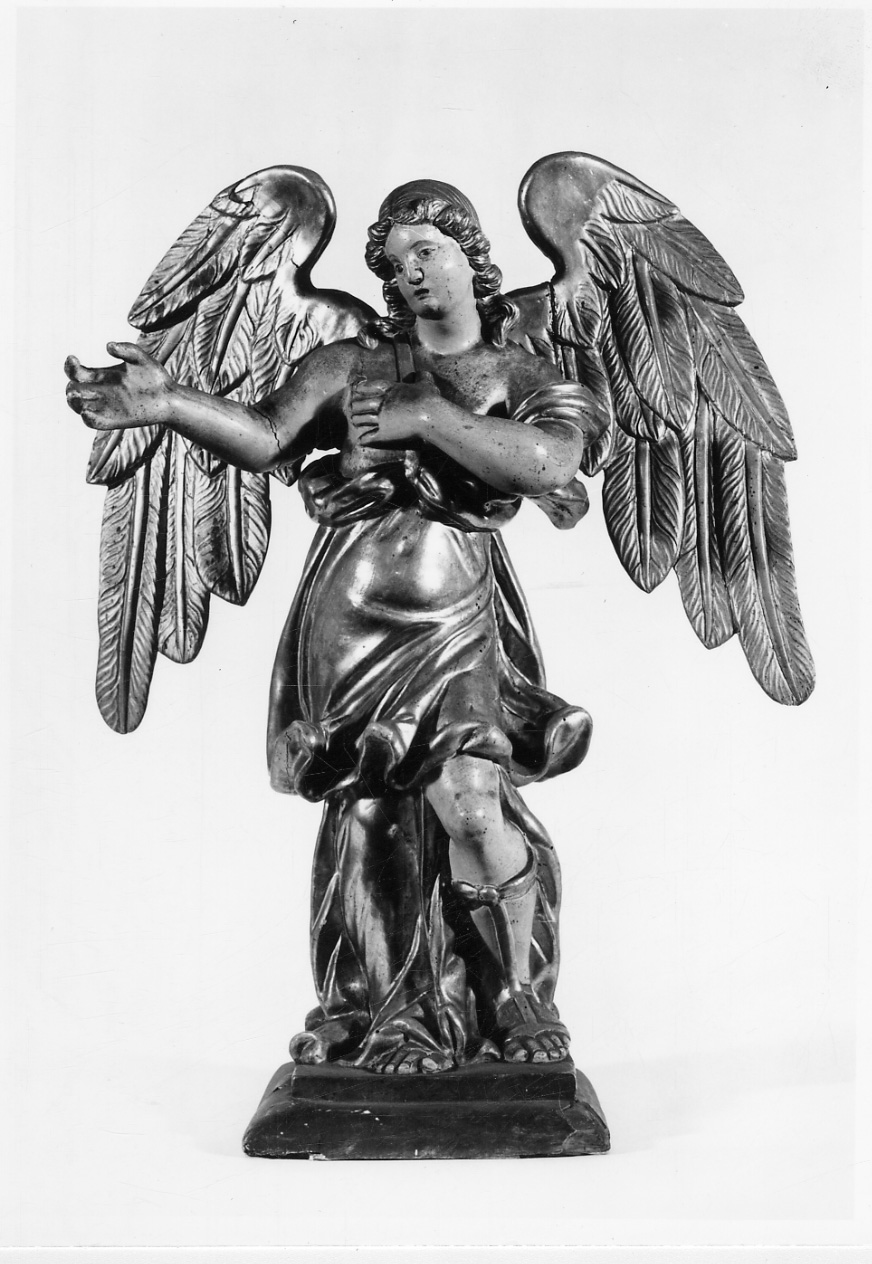 angelo (statua, serie) - bottega novarese (prima metà sec. XVII)