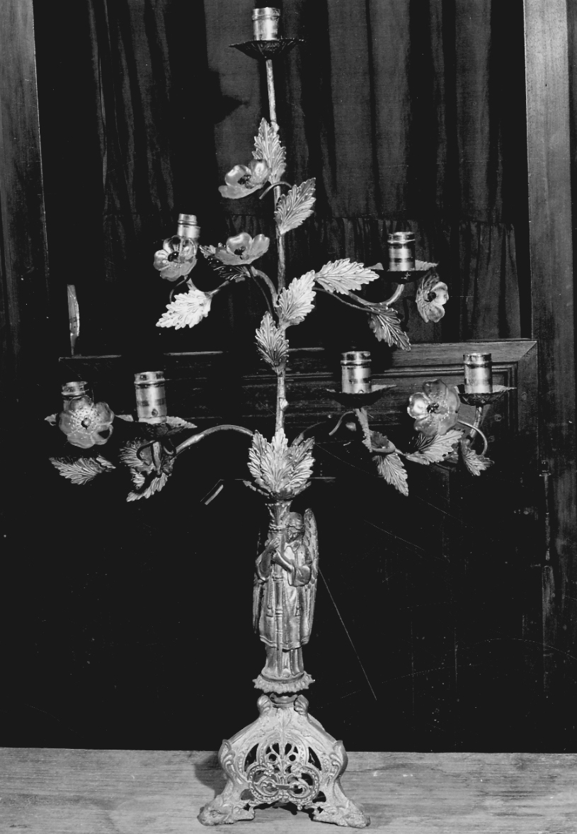 candelabro, serie di Sassi Aurelio (primo quarto sec. XX)