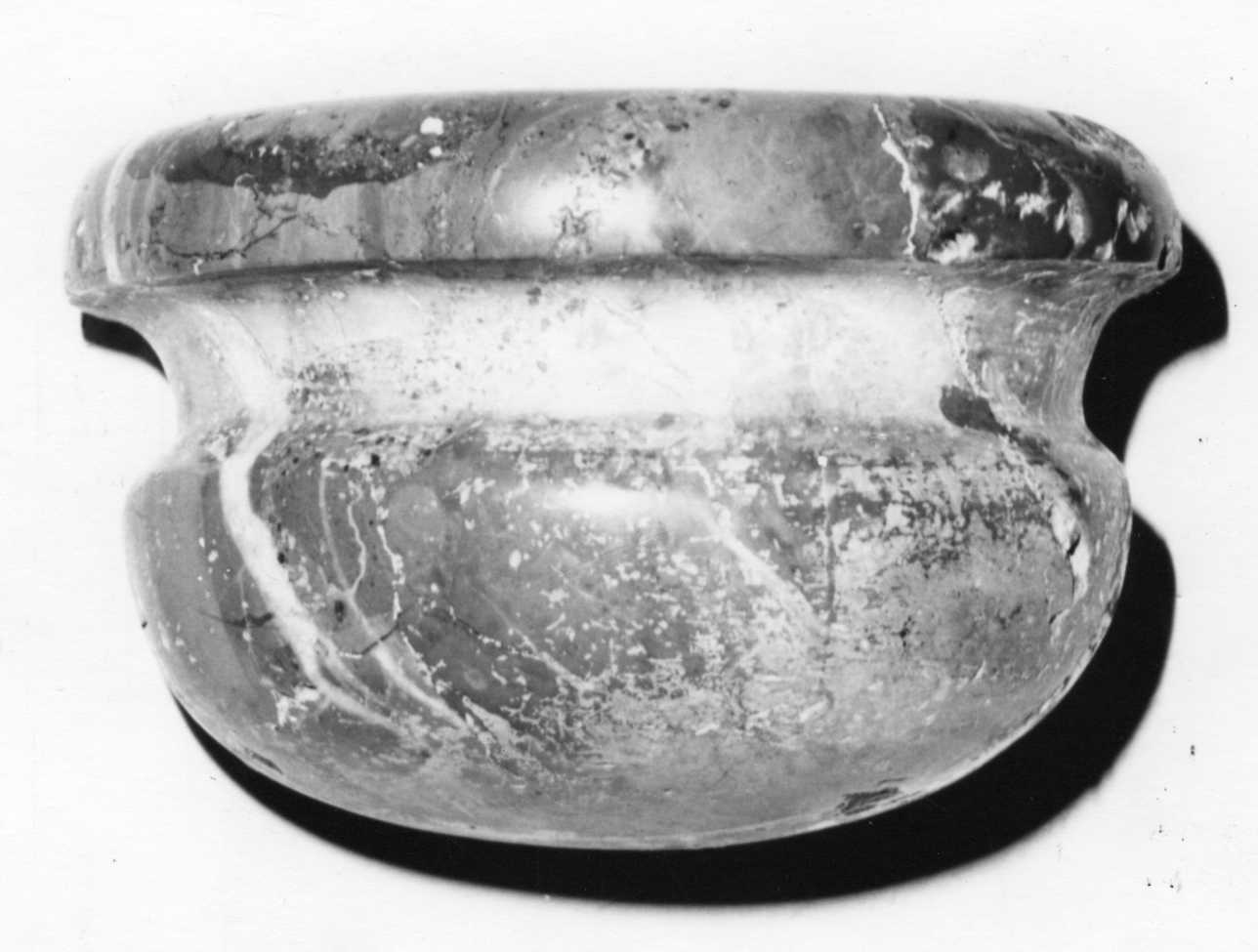 acquasantiera da parete, opera isolata - bottega novarese (prima metà sec. XVIII)