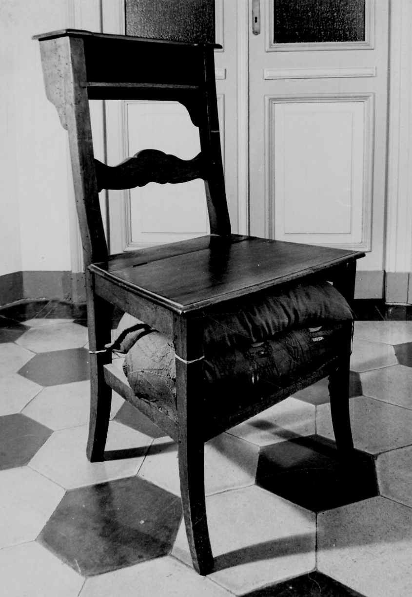 sedia-inginocchiatoio, opera isolata - bottega piemontese (primo quarto sec. XX)