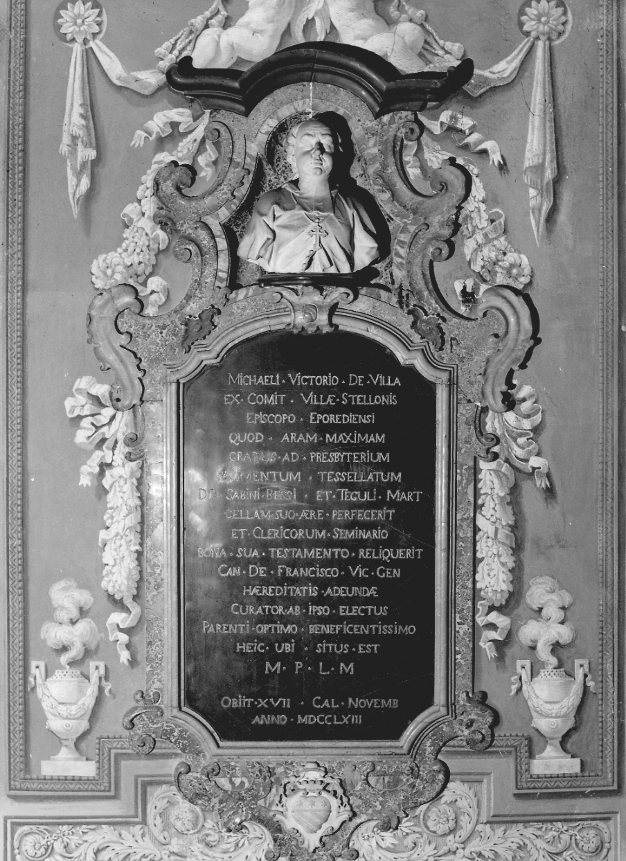 lapide tombale, elemento d'insieme - bottega piemontese (terzo quarto sec. XVIII)