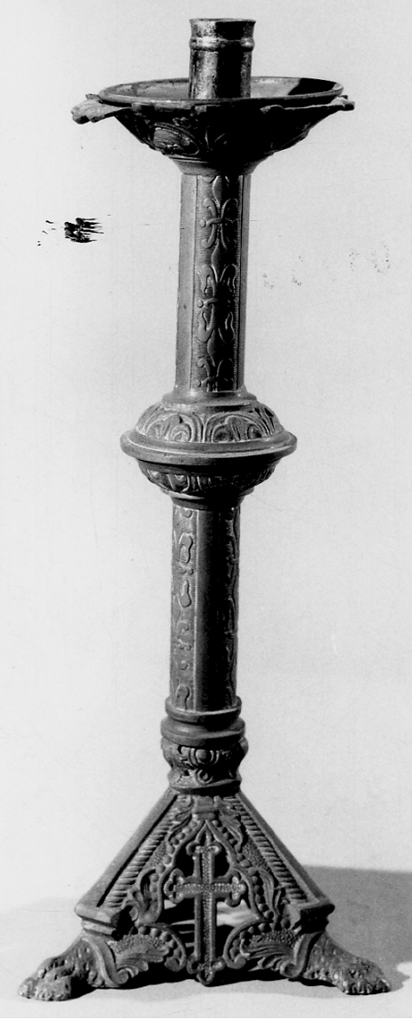 candeliere da chiesa, coppia di Bertarelli Fratelli Ditta (attribuito) (primo quarto sec. XX)